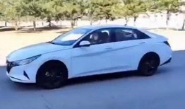 伊兰特最新爆料视频播放,颠覆传统，引领未来汽车潮流